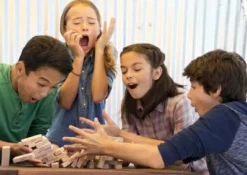 Hasbro Familien- Und Gesellschaftsspiele><noscript><img width=