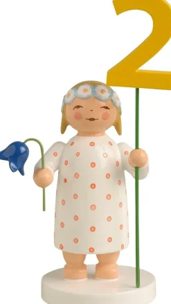 Wendt&Kühn Figuren>Mädchen mit Zahlensatz, Kleid rot gepunktet