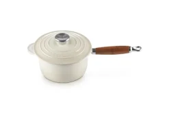 Le Creuset Töpfe Guss Und Silagan>Profitopf mit Holzgriff 18 cm Meringue